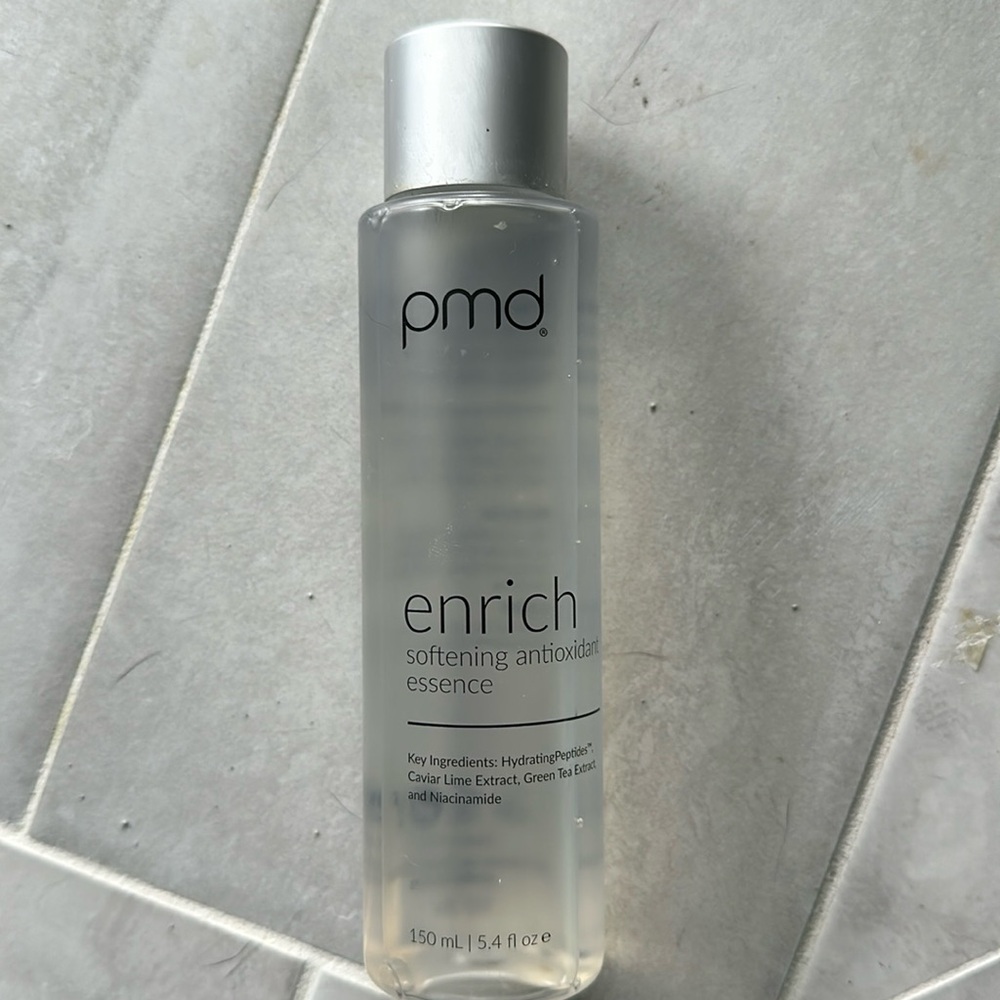 PMD ENRICH SOFTENING ANTIOXIDANT ESSENCE